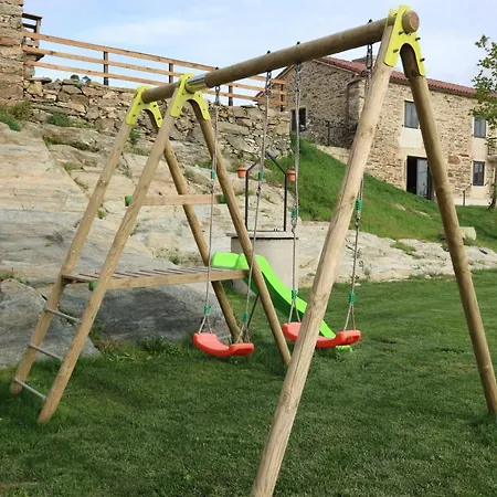 O Lar De San Fins בית נופש א-קורוניה